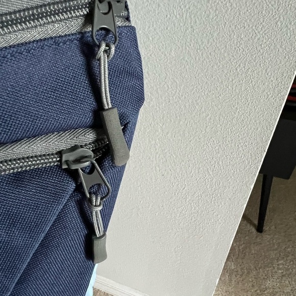 Disney Cruise Line Cast  Away Club NEW Sling Backpack Size Medium. - Picture 11 of 13